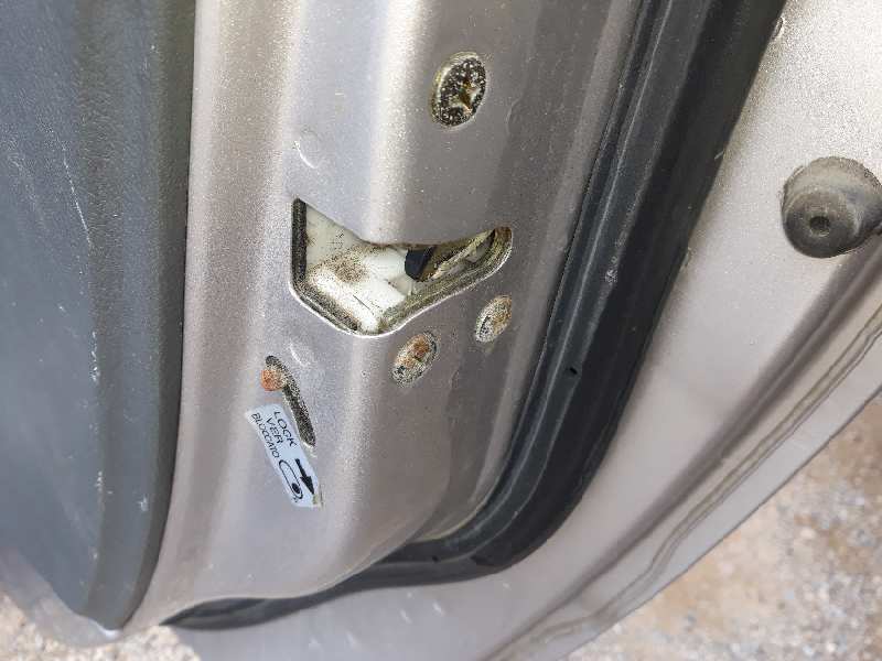 CERRADURA PUERTA TRASERA DERECHA 