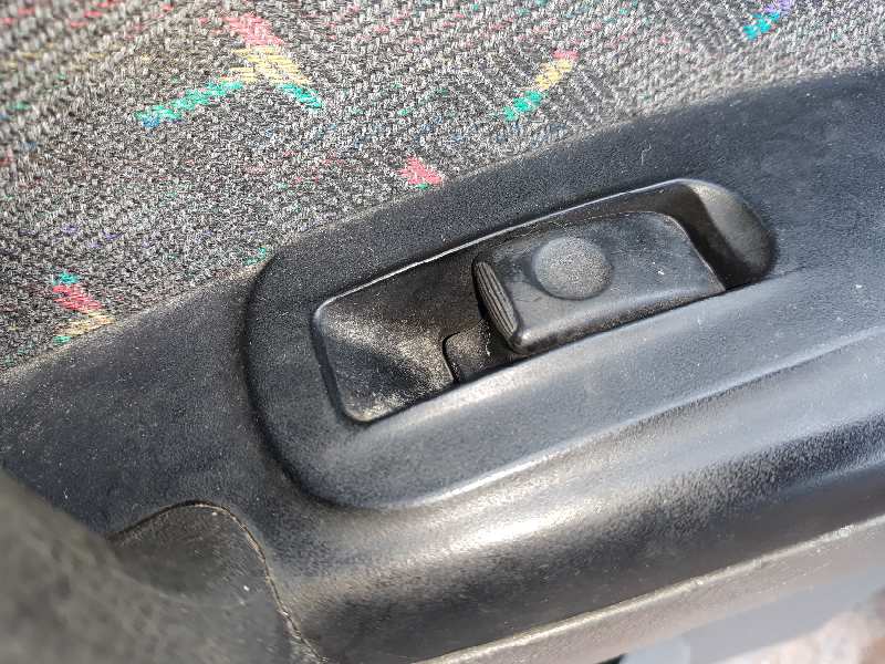 MANDO ELEVALUNAS DELANTERO DERECHO