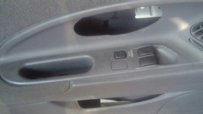 MANDO ELEVALUNAS DELANTERO IZQUIERDO 