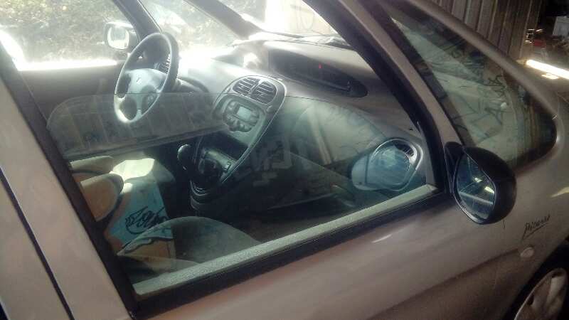 LUNA DELANTERA DERECHA