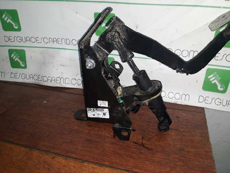 PEDAL EMBRAGUE