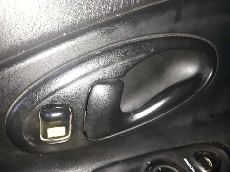 MANETA INTERIOR DELANTERA IZQUIERDA