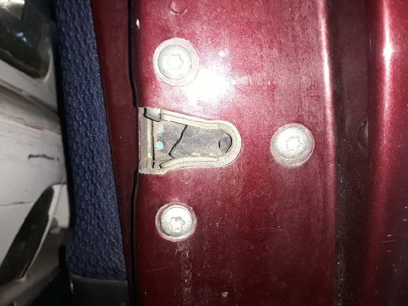 CERRADURA PUERTA TRASERA DERECHA 