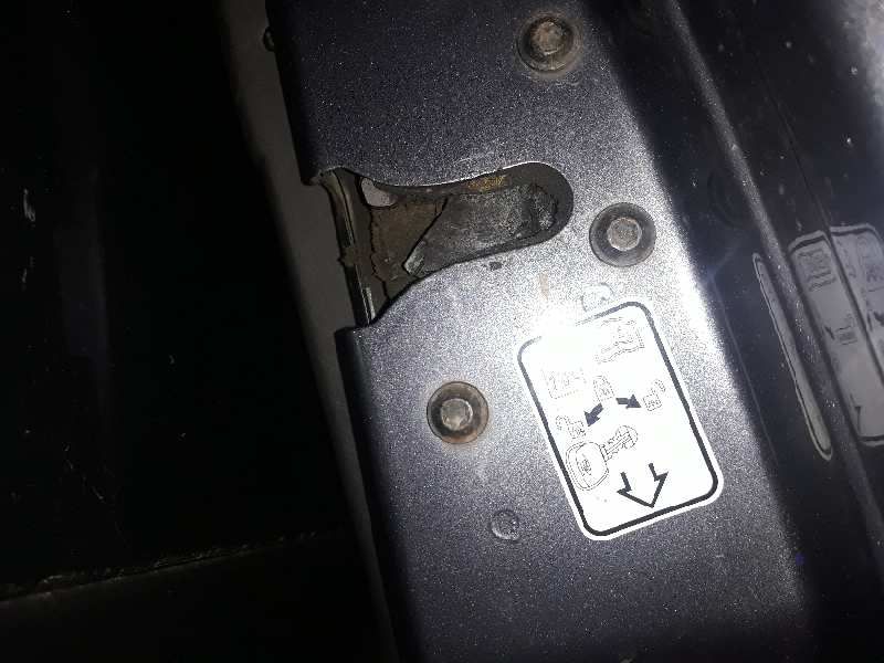 CERRADURA PUERTA TRASERA DERECHA 