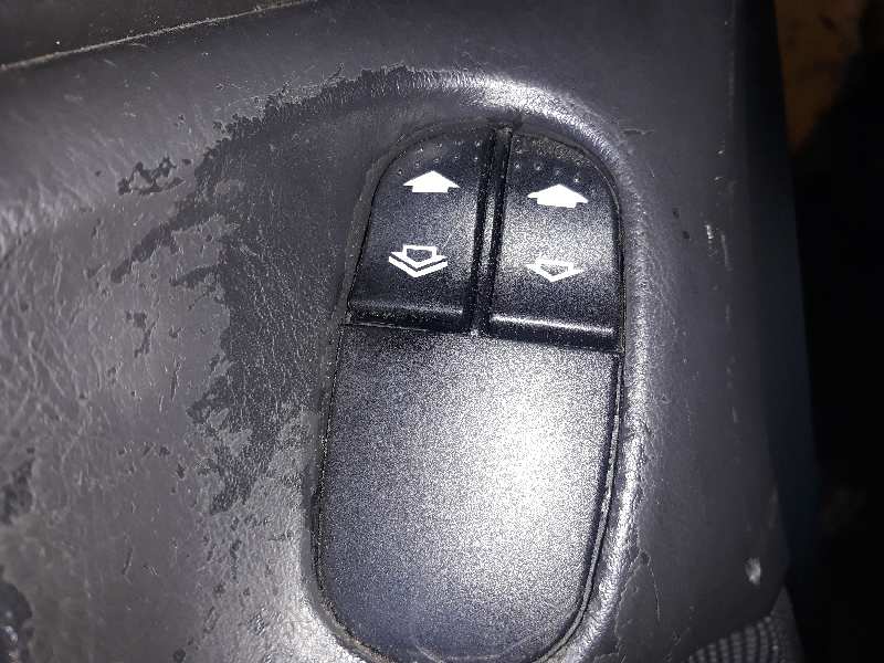 ELEVALUNAS DELANTERO IZQUIERDO