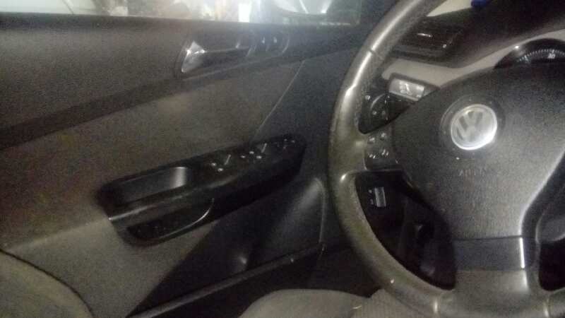 ELEVALUNAS DELANTERO IZQUIERDO