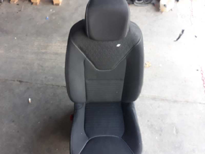 ASIENTO DELANTERO IZQUIERDO