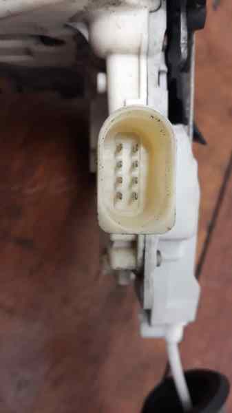 CERRADURA PUERTA TRASERA IZQUIERDA 