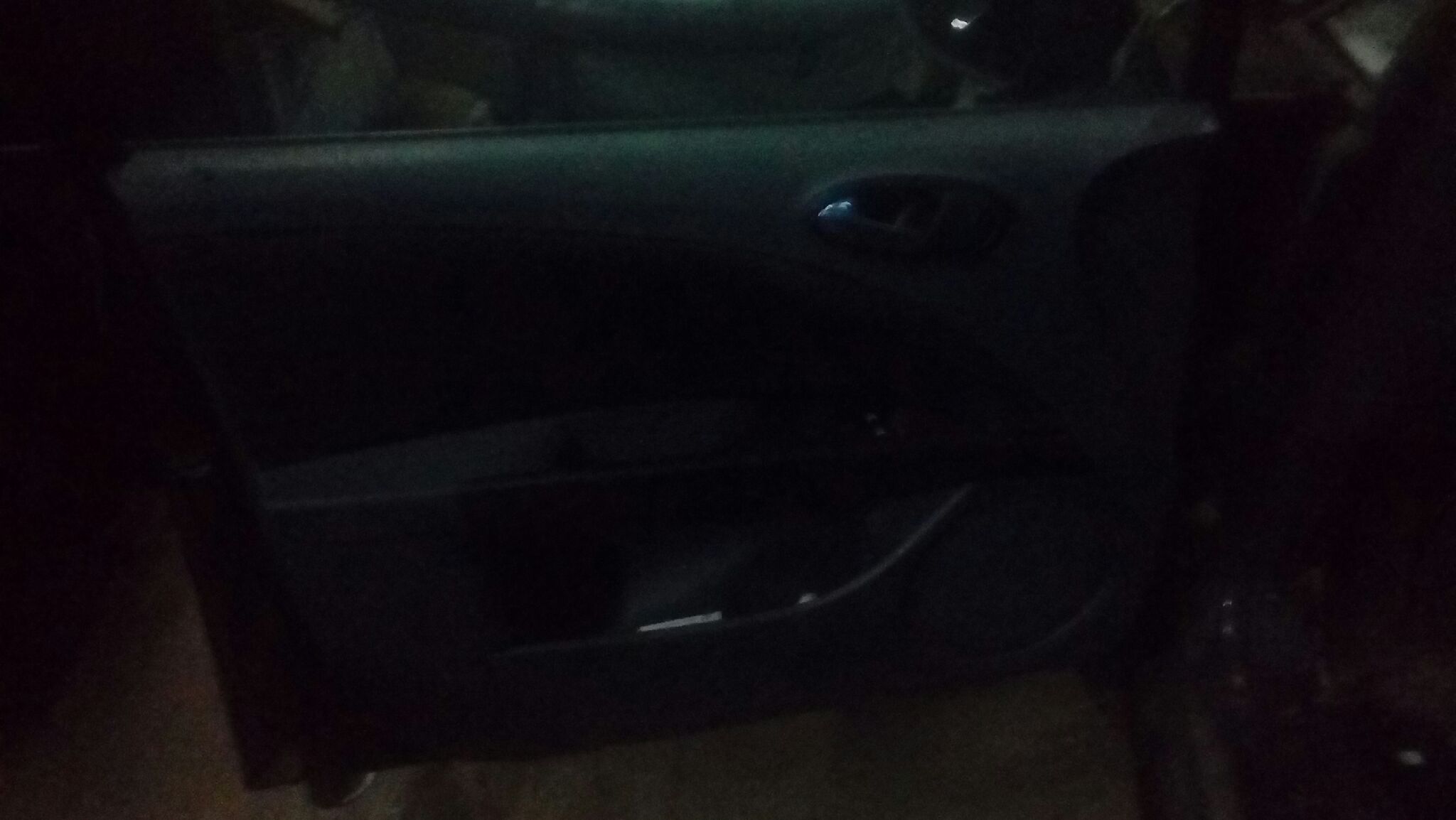 GUARNECIDO PUERTA DELANTERA IZQUIERDA