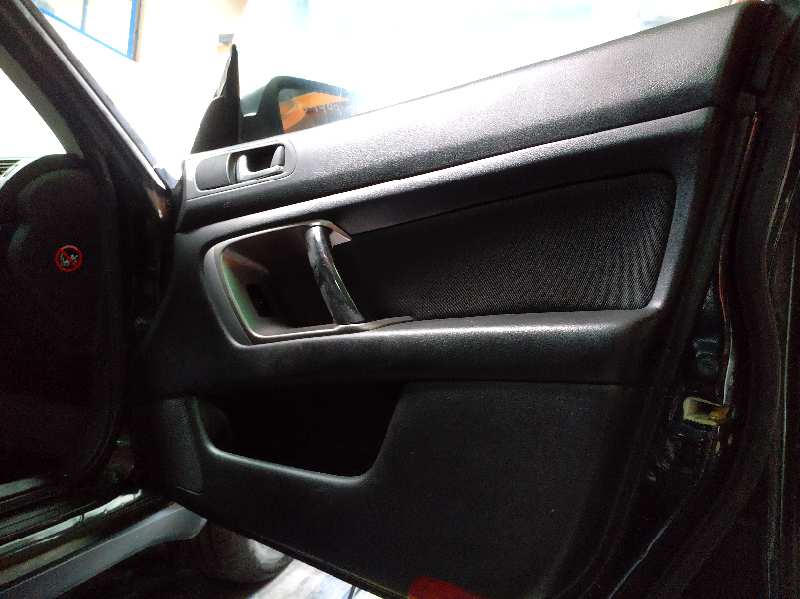 GUARNECIDO PUERTA DELANTERA DERECHA