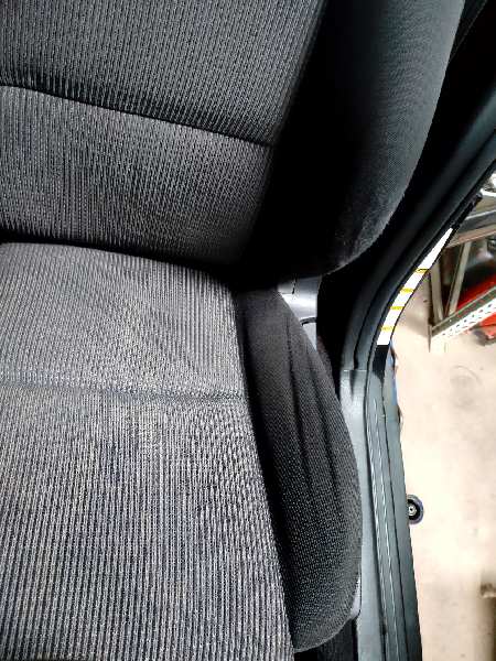 ASIENTO DELANTERO IZQUIERDO