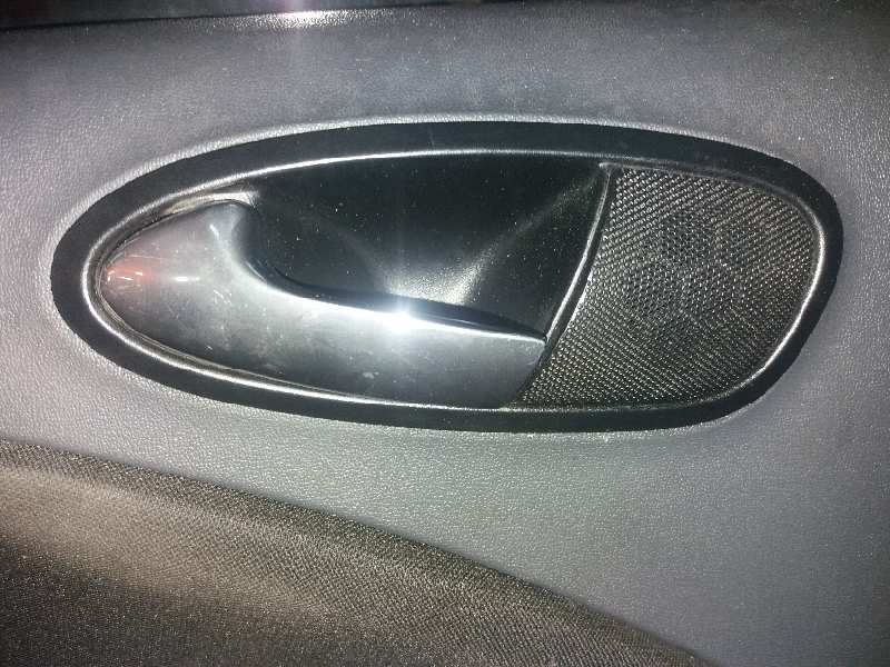 MANETA INTERIOR DELANTERA IZQUIERDA