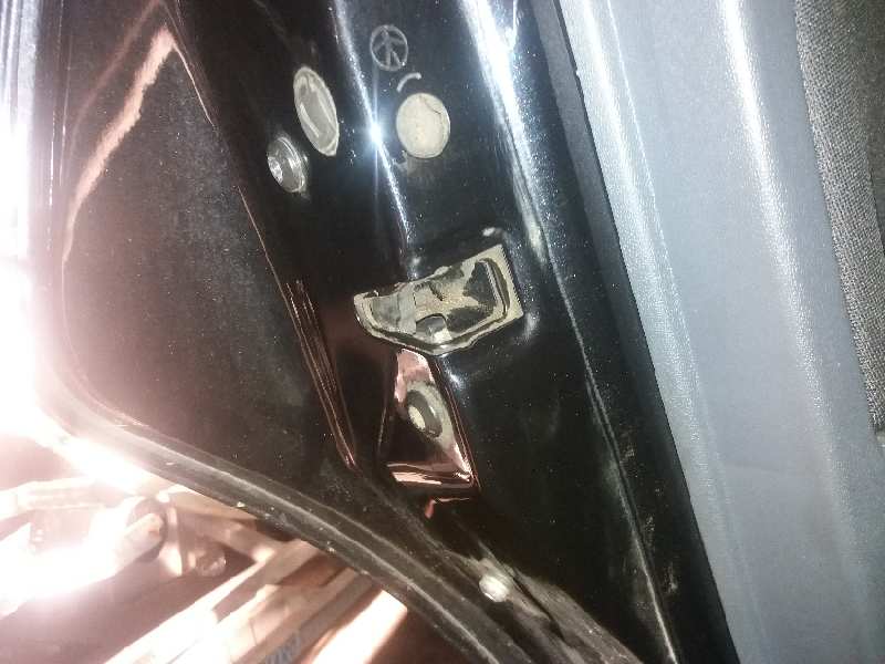 CERRADURA PUERTA TRASERA IZQUIERDA 