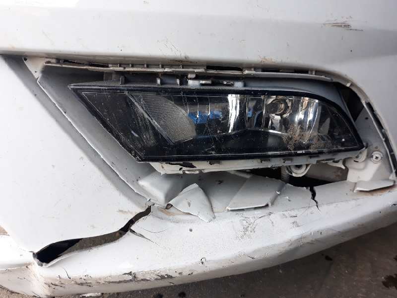 FARO ANTINIEBLA IZQUIERDO