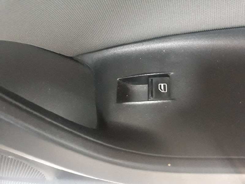 ELEVALUNAS DELANTERO DERECHO