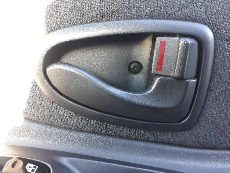 MANETA INTERIOR DELANTERA DERECHA