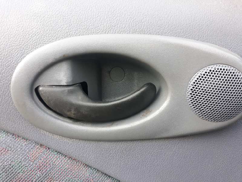 MANETA INTERIOR DELANTERA IZQUIERDA