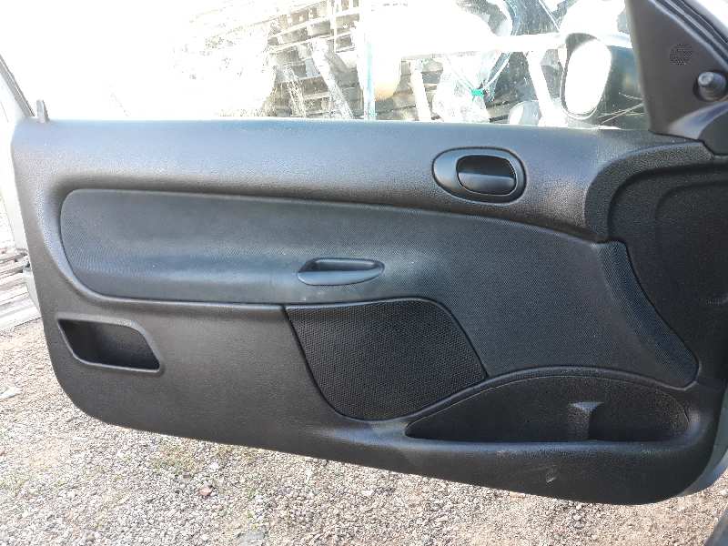 GUARNECIDO PUERTA DELANTERA IZQUIERDA