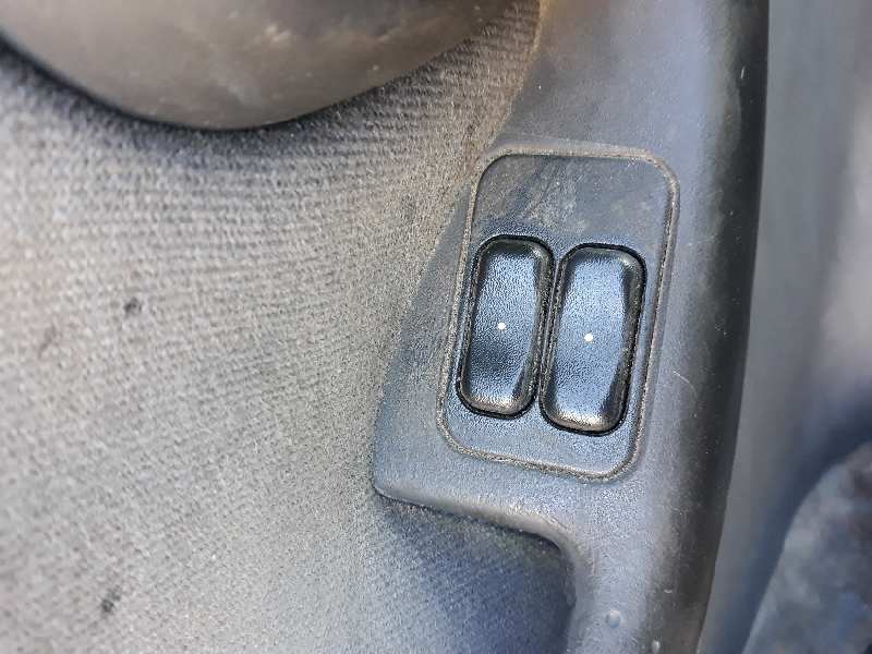 MANDO ELEVALUNAS DELANTERO IZQUIERDO 