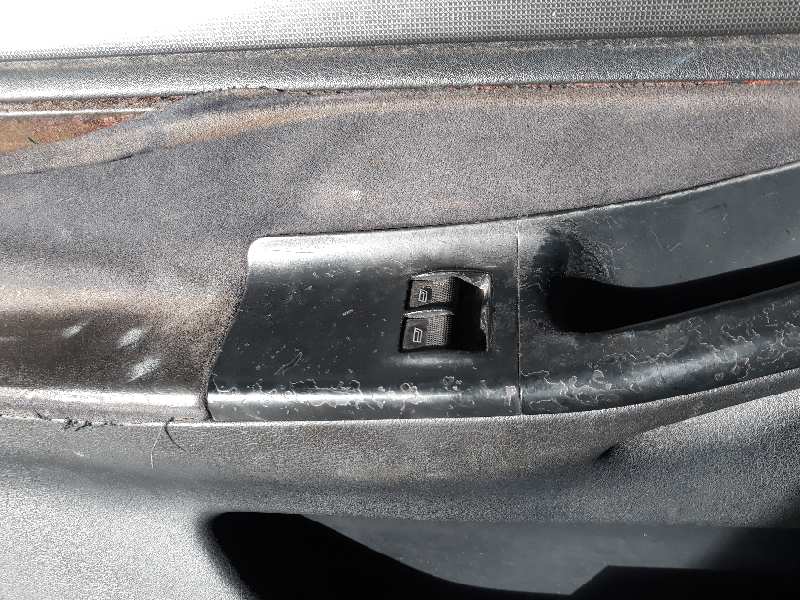 ELEVALUNAS DELANTERO IZQUIERDO