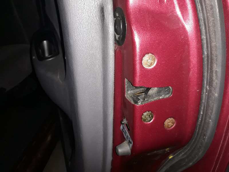 CERRADURA PUERTA TRASERA DERECHA 