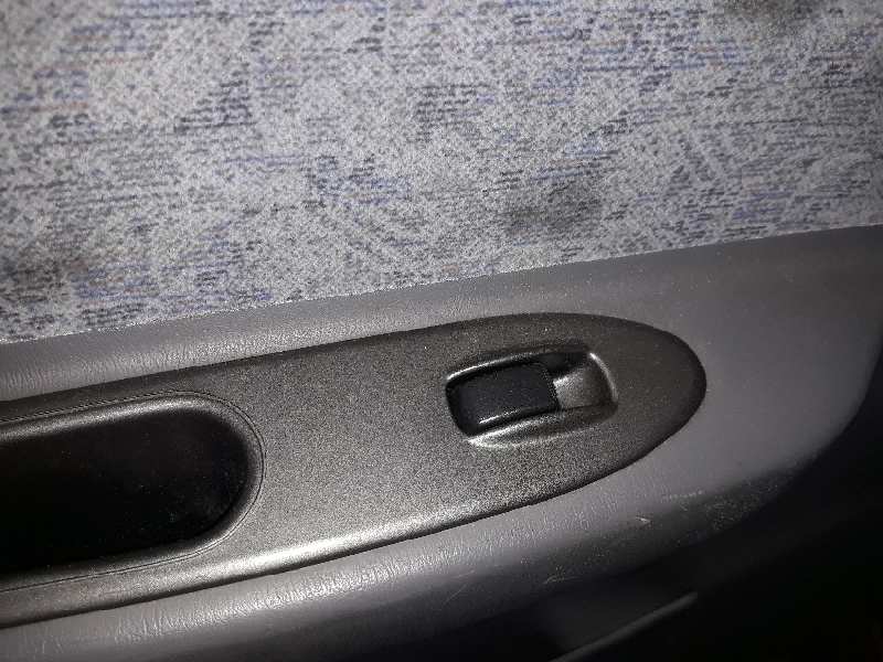 ELEVALUNAS TRASERO IZQUIERDO