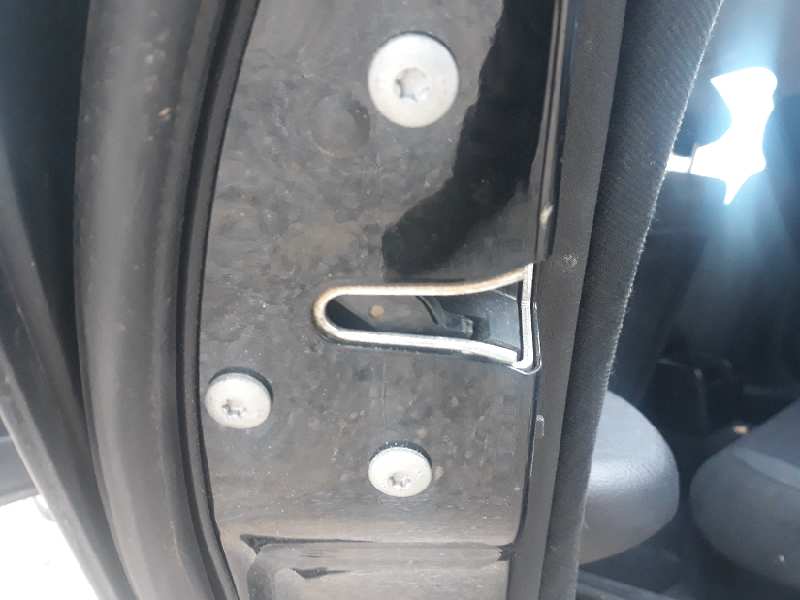 CERRADURA PUERTA TRASERA IZQUIERDA 