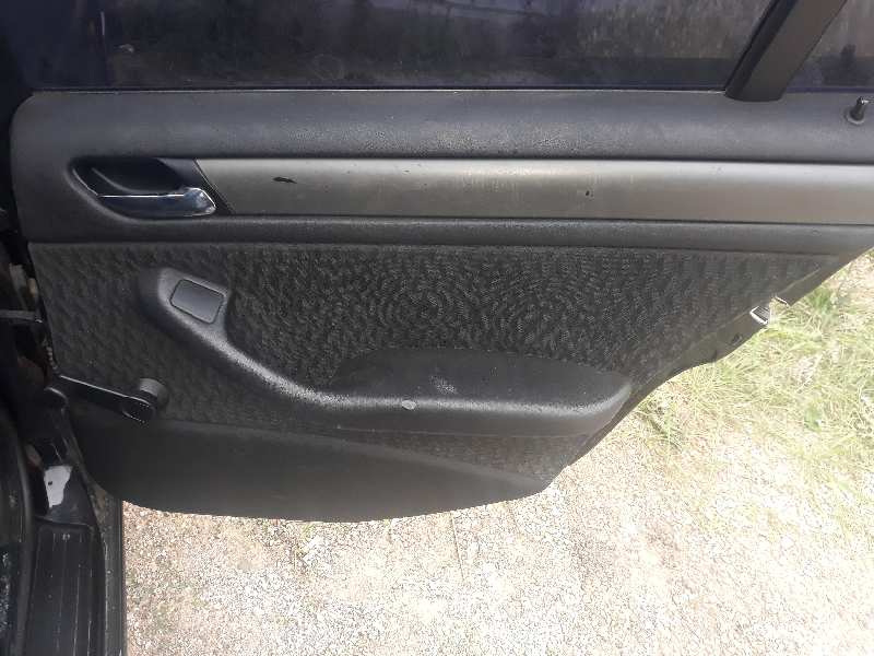 GUARNECIDO PUERTA TRASERA DERECHA