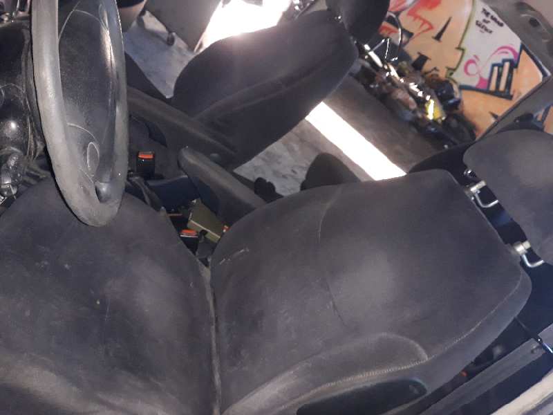 ASIENTO DELANTERO IZQUIERDO