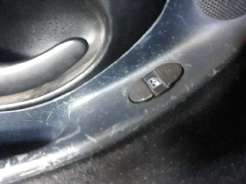 ELEVALUNAS TRASERO IZQUIERDO