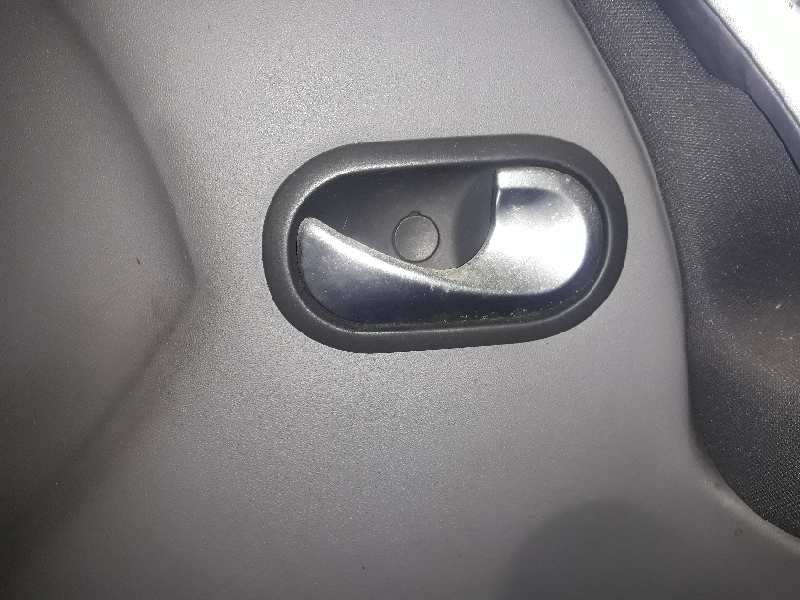 MANETA INTERIOR DELANTERA DERECHA