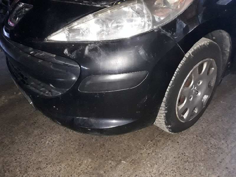 PARAGOLPES DELANTERO