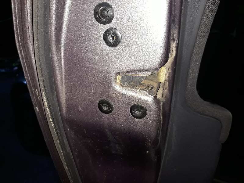 CERRADURA PUERTA TRASERA IZQUIERDA 