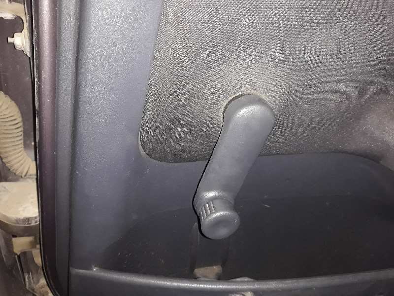 ELEVALUNAS TRASERO DERECHO