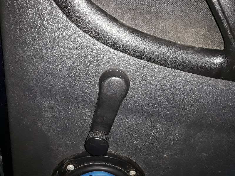 ELEVALUNAS TRASERO DERECHO