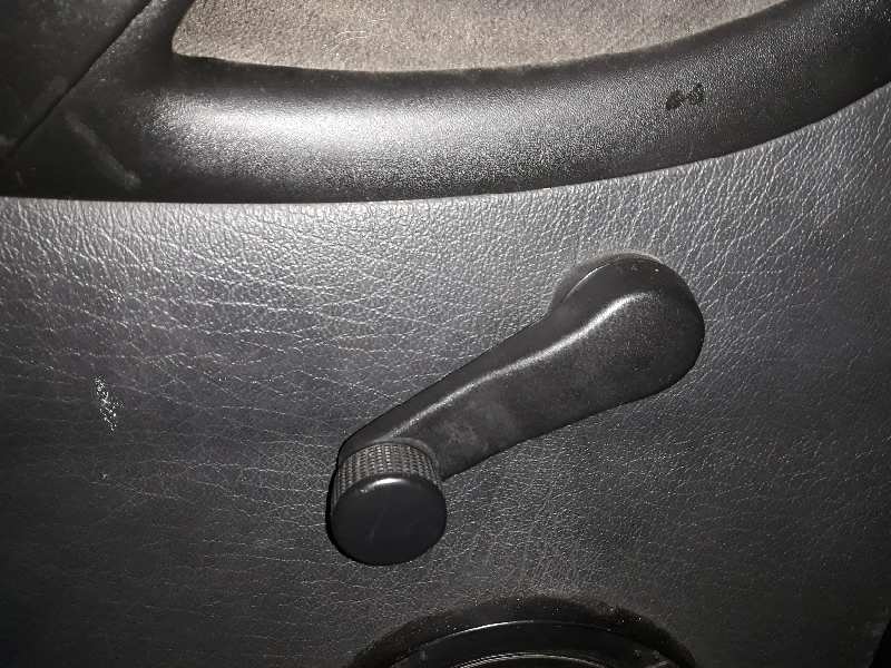 ELEVALUNAS TRASERO IZQUIERDO