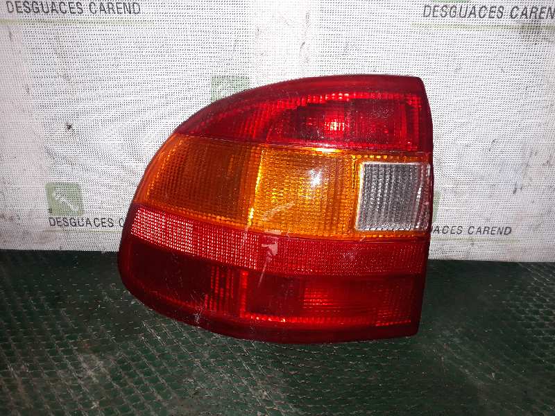 PILOTO TRASERO IZQUIERDO OPEL ASTRA F BERLINA