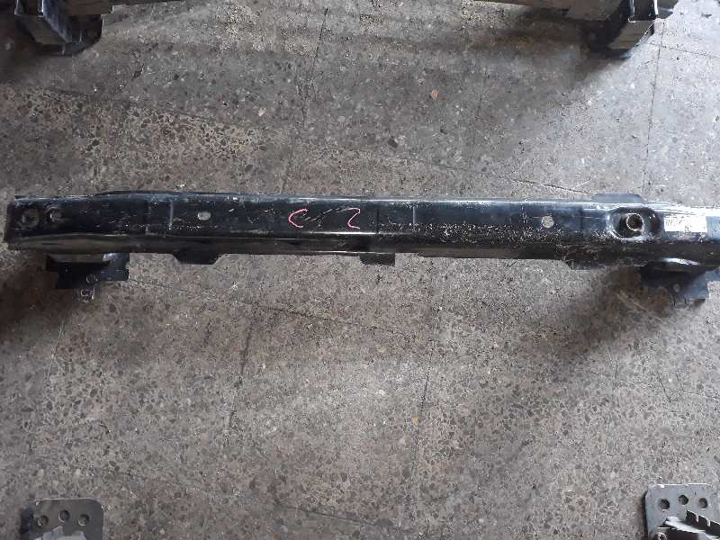 REFUERZO PARAGOLPES DELANTERO