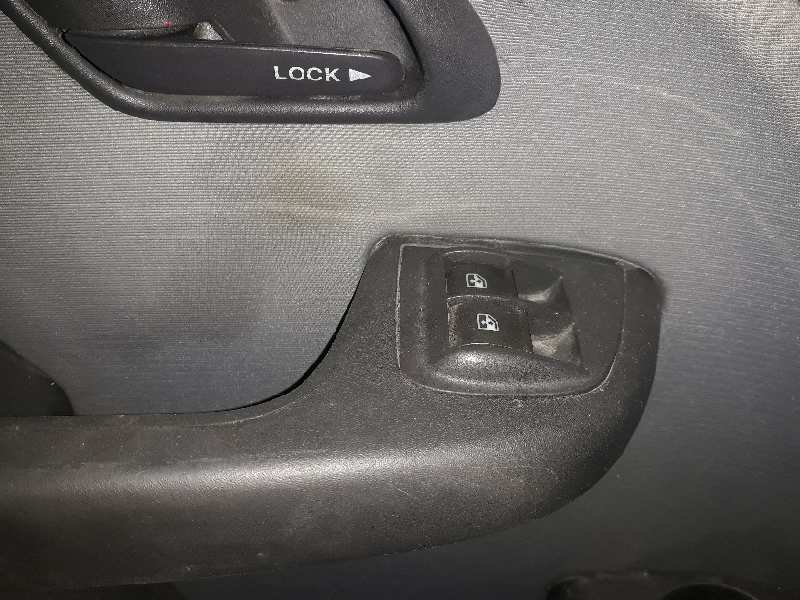 ELEVALUNAS DELANTERO IZQUIERDO