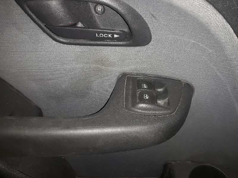 MANDO ELEVALUNAS DELANTERO IZQUIERDO 