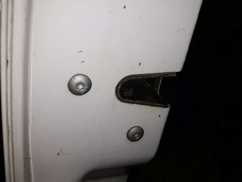 CERRADURA PUERTA DELANTERA IZQUIERDA 