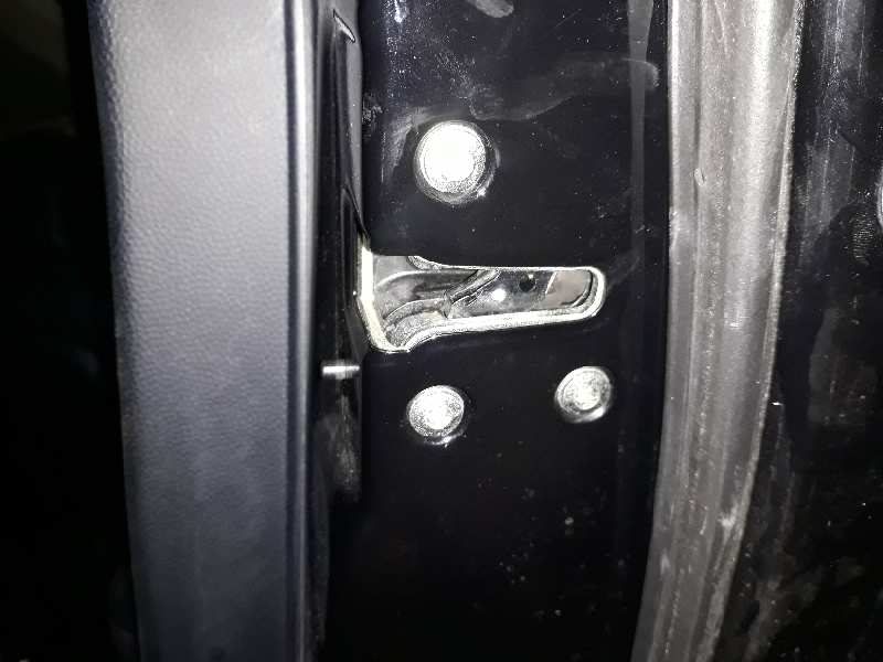 CERRADURA PUERTA TRASERA DERECHA 