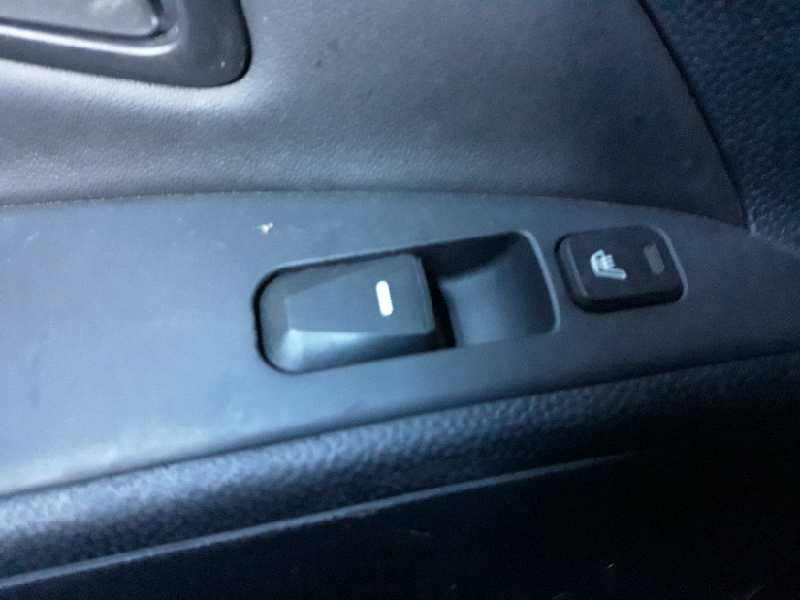 ELEVALUNAS TRASERO IZQUIERDO