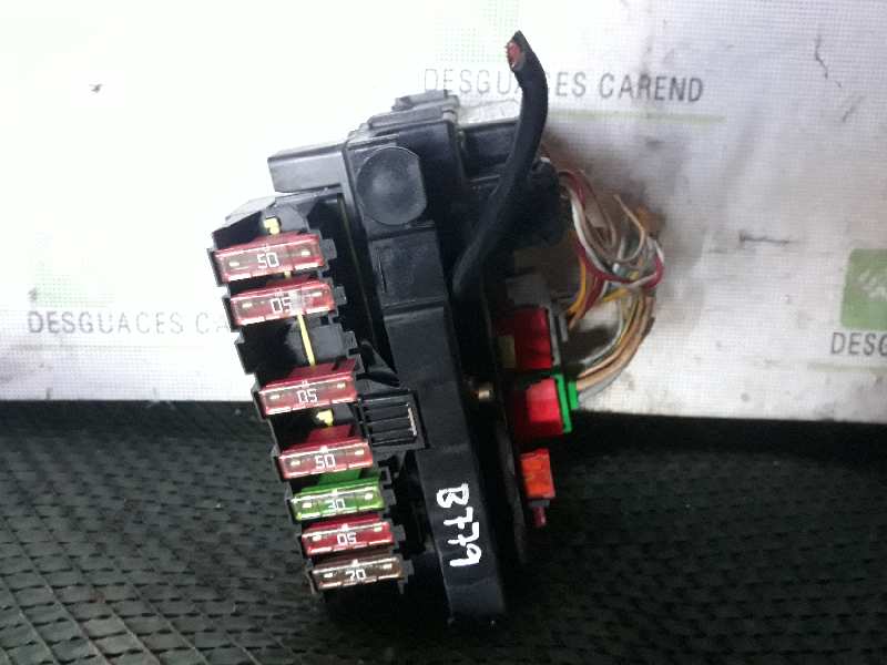 CAJA RELES - FUSIBLES