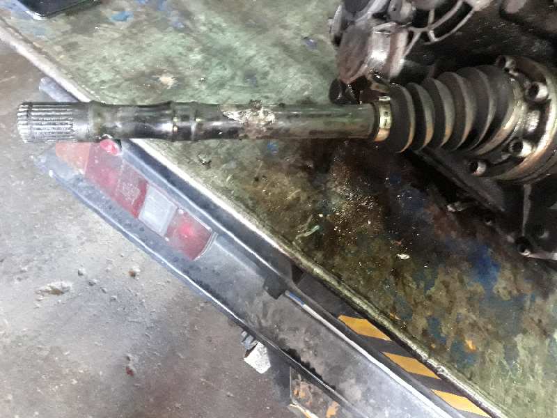 TRANSMISION DELANTERA IZQUIERDA