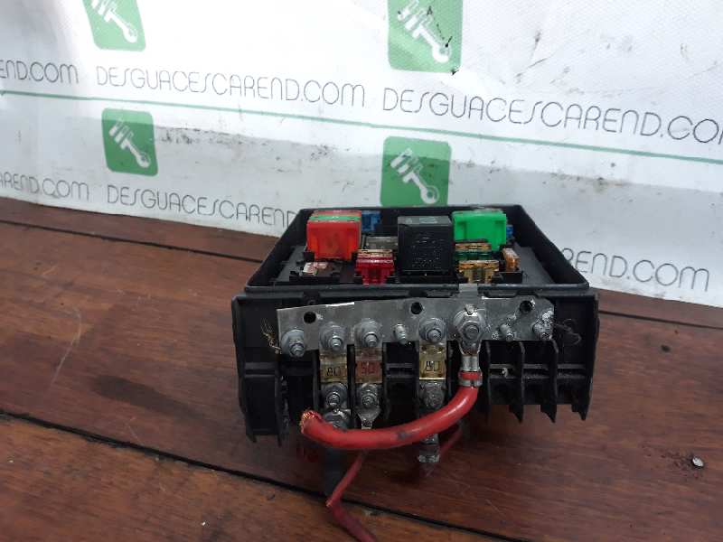 CAJA RELES - FUSIBLES