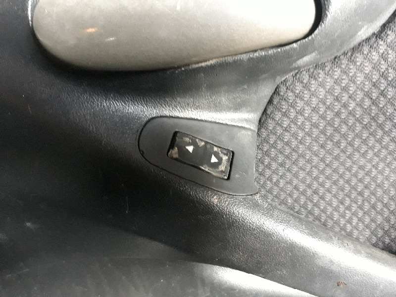 ELEVALUNAS DELANTERO DERECHO