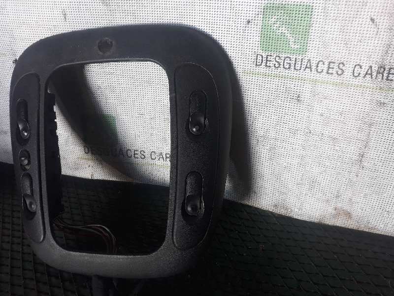 MANDO ELEVALUNAS DELANTERO DERECHO