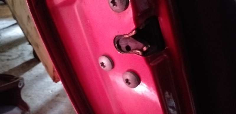 CERRADURA PUERTA DELANTERA IZQUIERDA 