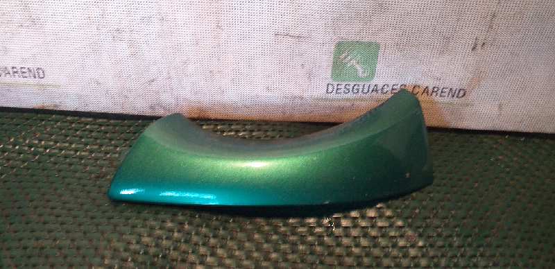 REJILLA PARAGOLPES DERECHA